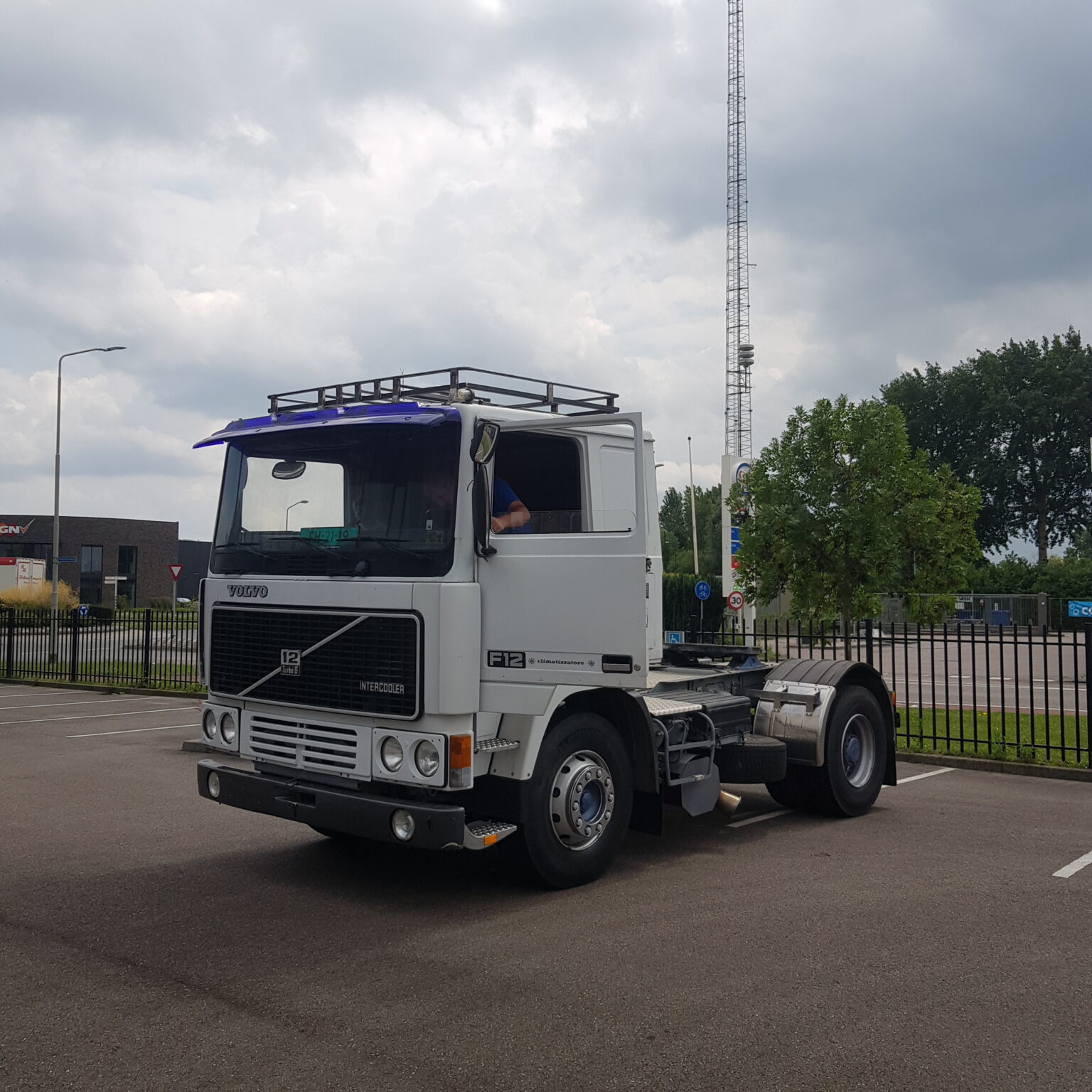 Volvo f12 intercooler