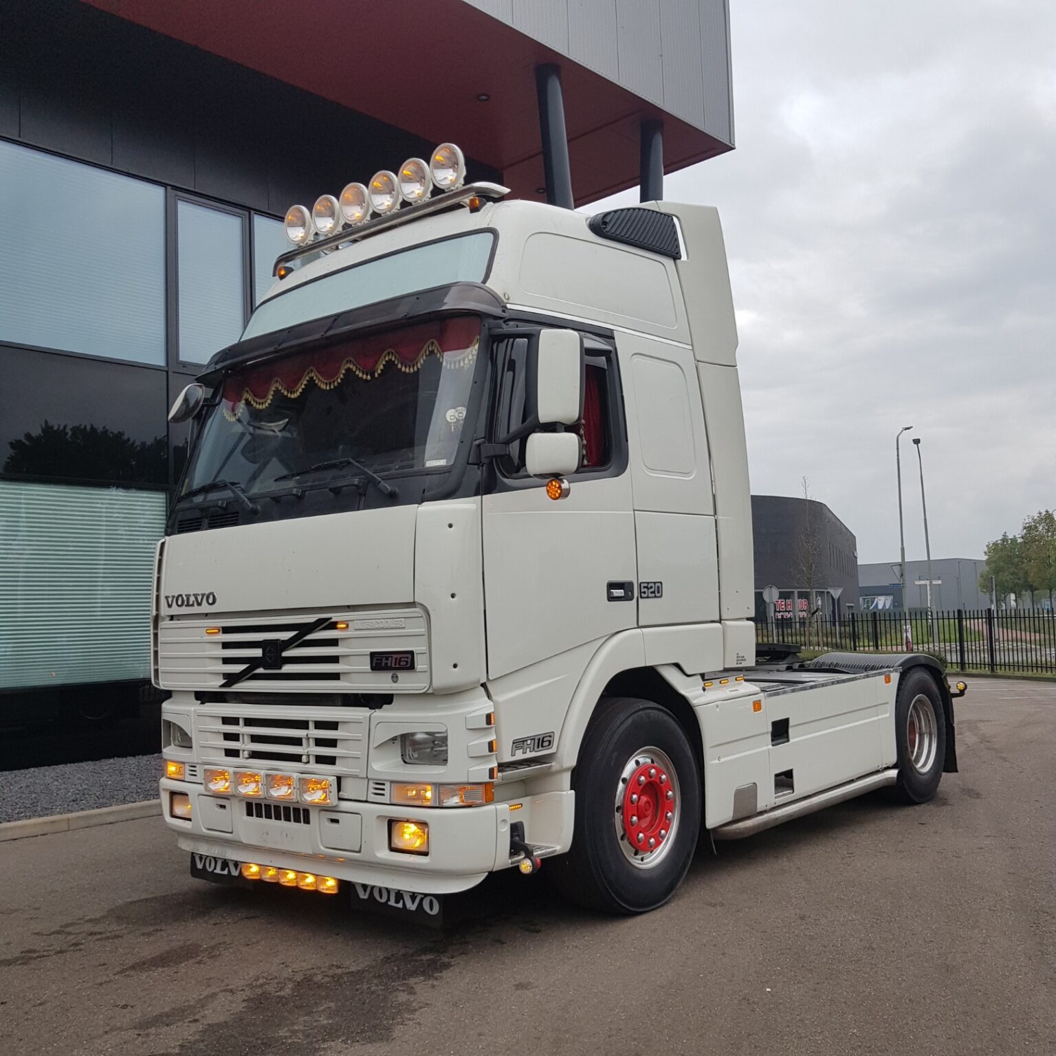 Volvo fh16 вес