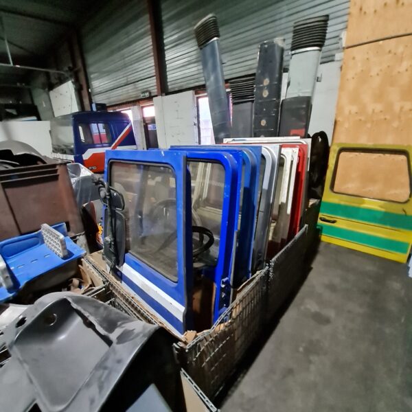 Cabin doors  Volvo Scania - Afbeelding 2